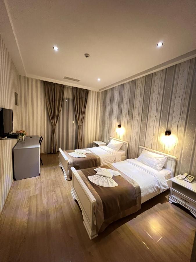 Granada Hotel And Restaurant Tiflis Dış mekan fotoğraf